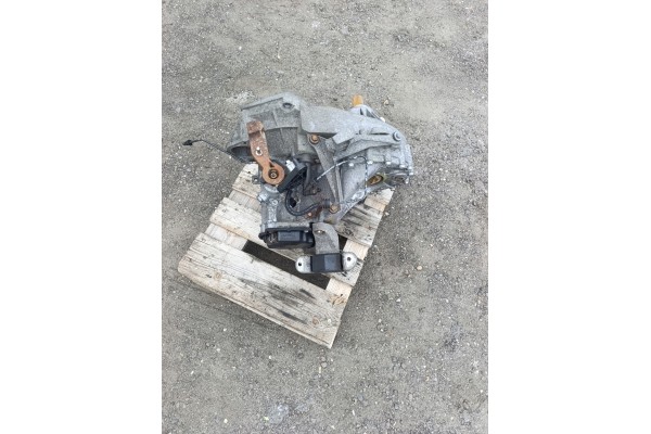 GEARBOX VW T5 LIFT 2 0 TDI MQT Part manufacturer Volkswagen OE