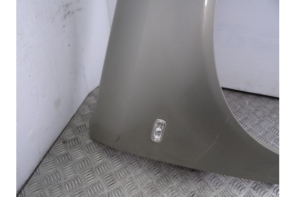 GRIS ORO ALETA DELANTERA DERECHA AUDI A6 AVANT (4B5)
