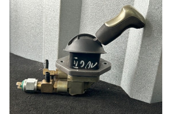 HANDBRAKE VALVE DAF XF 106 1845501 KNORR BREMSE DPM95DS K050974