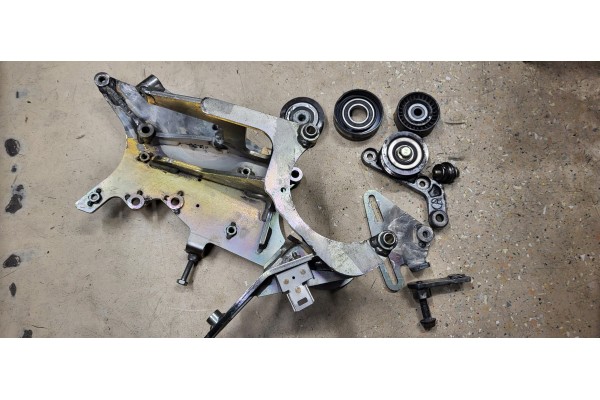 Compressor bracket Bracket Oliva Torras Renault Master 2 3L FWD Used Catalog number of the part KC12120300