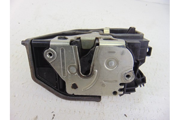 7167071  CERRADURA PUERTA DELANTERA IZQUIERDA BMW SERIE X3 (E83) * 2006 7167071 196500 BMW - 1