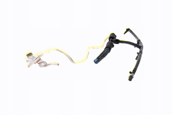 Fuel line VAICO V30 4251 fits MERCEDES BENZ E Class Sedan