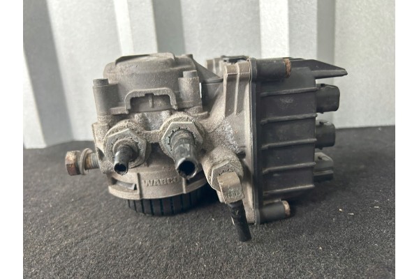 Válvula Moduladora Ebs Eje Delantero Daf XF 106 Lift 2047120 4801066070 usado 3