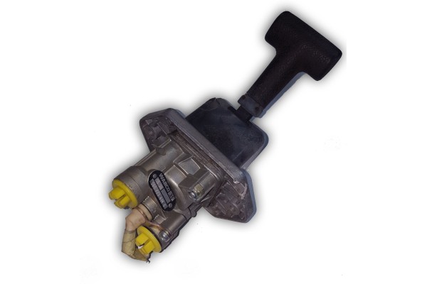 HAND BRAKE VALVE DAF 95 RENAULT R 365 9617234140 1518240
