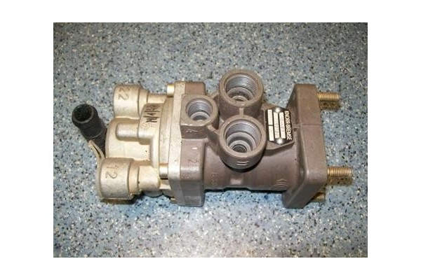 MAIN BRAKE VALVE MERCEDES MB4661 4613192500 Part manufacturer Tender