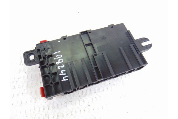 10688710 CAJA RELES / FUSIBLES BMW SERIE 3 TOURING (F31) 318d 2014 10688710 198244 BMW - 2