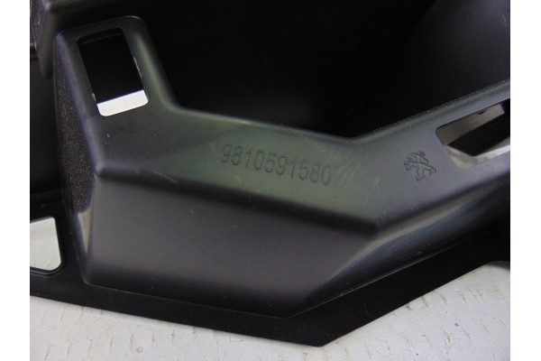 9810591580  MOLDURAS TRASERAS PEUGEOT 3008 Active 9810591580 198069 PEUGEOT - 2