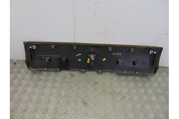 9801855280  MOLDURAS TRASERAS CITROEN C4 CACTUS Feel 2014 9801855280 197123 CITROEN - 3