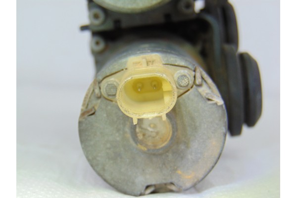 8369807 VALVULA INTERCAMBIO DE CALEFACCION BMW SERIE 3 BERLINA (E46) 320d 2001 8369807 197237 BMW - 3