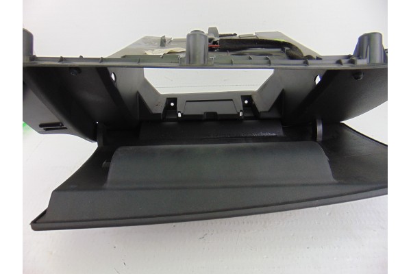 39808618 GUANTERA VOLVO V50 FAMILIAR D4 Kinetic 2011 39808618 197413 VOLVO - 4