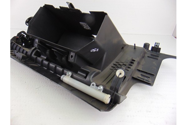 39808618 GUANTERA VOLVO V50 FAMILIAR D4 Kinetic 2011 39808618 197413 VOLVO - 8