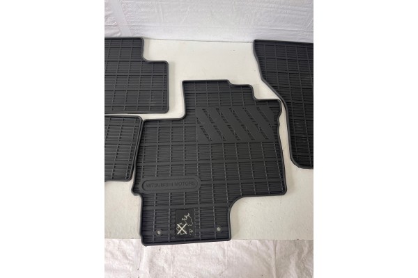 Rug set MITSUBISHI OUTLANDER III MZ314773 Quality of parts according to GVO O original with manufacturer s logo OE
