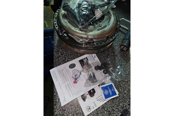 11610417_I CLUTCH KIT WITH DKZ Product weight 8 kg