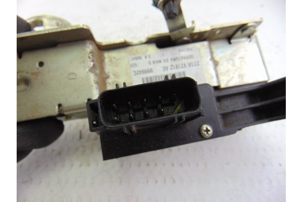 2T1AV21812AE   CERRADURA PUERTA DELANTERA DERECHA FORD TOURNEO CONNECT (TC7) Kombi B. corta (2006) 2004 2T1AV21812AE 197920 FORD