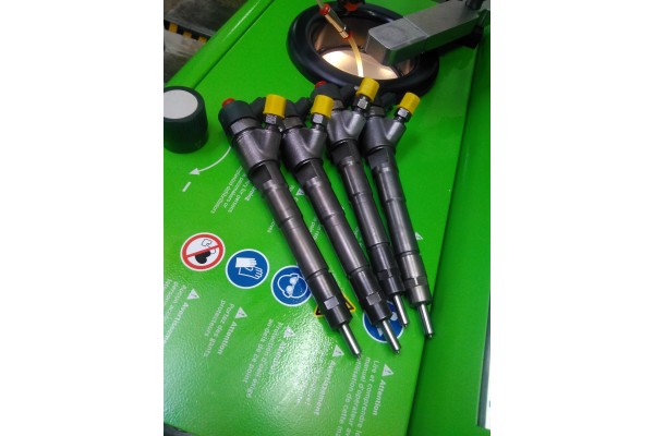 0445110203_A INJECTOR CR DB SPRINTER 00 06 Car type buses trucks cargo vans passenger cars