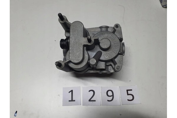 Brake control relay valve EBS semi trailer Wabco 4802020050 DAF MAN