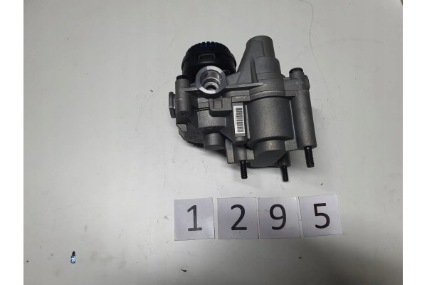Brake control relay valve EBS semi trailer Wabco 4802020050 DAF MAN Catalog number of substitutes 1421843