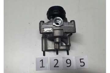 Brake control relay valve EBS semi trailer Wabco 4802020050 DAF MAN Catalog number of the original 1433018