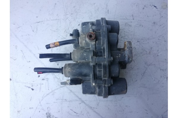 MULTI CIRCUIT VALVE FOUR CIRCUIT VALVE FITS DAF LF 45 LF 55 01 01