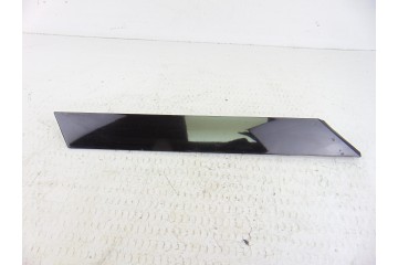 79250-35000 MOLDURA SSANGYONG TIVOLI Limited 4x2 2017 79250-35000 199191 SSANGYONG - 1