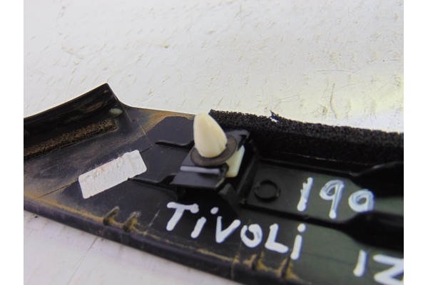 79250-35000 MOLDURA SSANGYONG TIVOLI Limited 4x2 2017 79250-35000 199191 SSANGYONG - 2