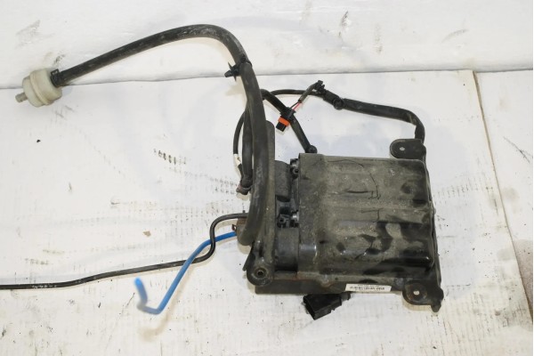 SUSPENSION COMPRESSOR PORSCHE PANAMERA 970 97035815112 29007007 4 8L 2010 Part manufacturer Porsche OE
