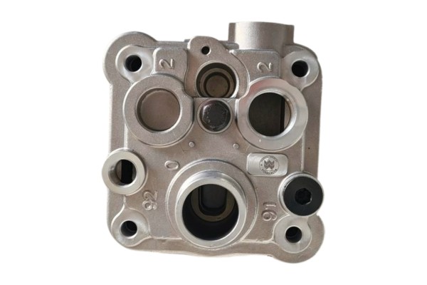 COMPRESSOR HEAD 51 54114 6084 Car type trucks