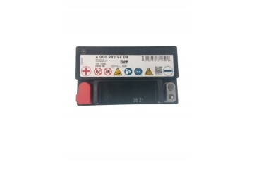BATTERY MERCEDES ADDITIONAL BATTERY NEW ORIGINAL Batteries included yes