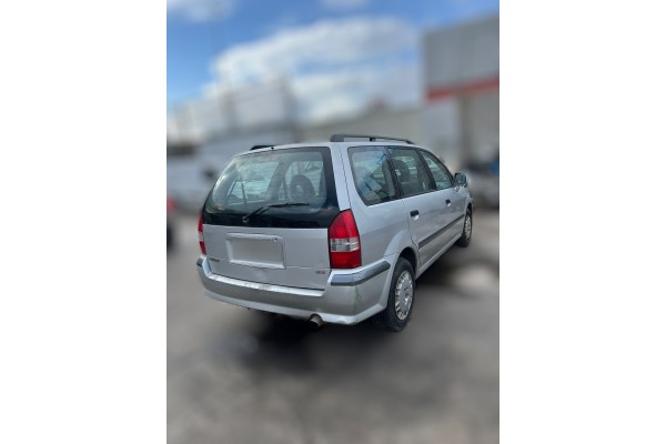 MITSUBISHI SPACE WAGON (N80/N90) 2.4 Family
