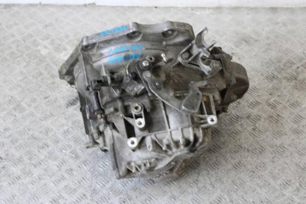 GEARBOX OPEL MOCHA A M32201 1 7 CDTI Catalog number of the part M32201 MOKKA A