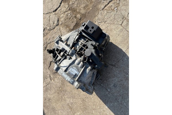 KIA CEED I LIFT HYUNDAI I30 I LIFT 1 6 CRDI GEARBOX WBJ6C Car type passenger cars