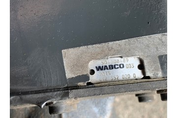 AIR COMPRESSOR IVECO HI WAY STRALIS 480 EURO 6 26 Catalog number of the part 504308489 4123520200