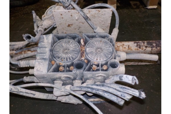 VALVE EBS SEMI TRAILER 020372 Product weight with unit packaging 0 1 kg