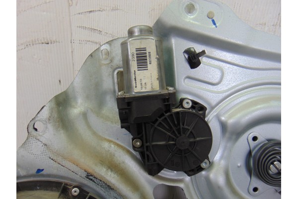 82480-3U120 ELEVALUNAS DELANTERO DERECHO KIA SPORTAGE (SL) Concept 4x2 2010 82480-3U120 200345 KIA - 1