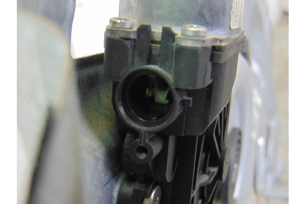 82480-3U120 ELEVALUNAS DELANTERO DERECHO KIA SPORTAGE (SL) Concept 4x2 2010 82480-3U120 200345 KIA - 2