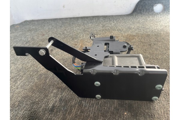 BMW X1 F48 LCI LIFT 19r 2 0 D 150HP WEBASTO Part manufacturer BMW OE