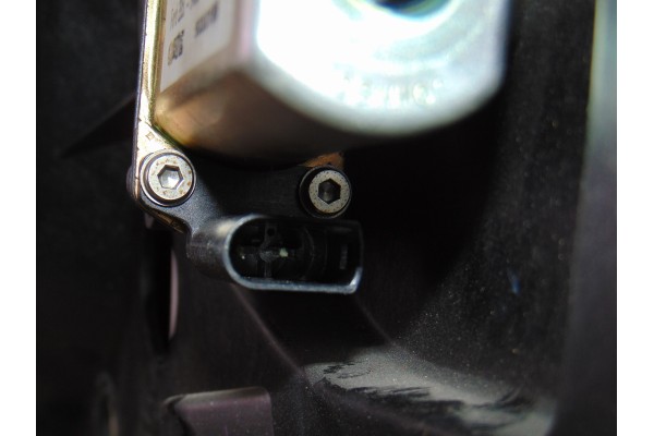 2 PIN ELEVALUNAS DELANTERO DERECHO FORD FIESTA (CBK) Ambiente 2003 2 PIN 200381 FORD - 2