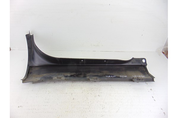 5801521532 MOLDURA IVECO DAILY FURGÓN Caja cerrada 45C... batalla 3000 2019 5801521532 200436 IVECO - 3