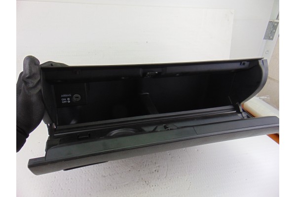 1M1857104 GUANTERA SEAT LEON (1M1) Signo 2003 1M1857104 200713 SEAT - 2