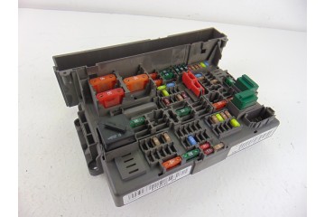 9119446 CAJA RELES / FUSIBLES BMW SERIE 1 BERLINA (E81/E87) 118d 2010 9119446 202350 BMW - 3