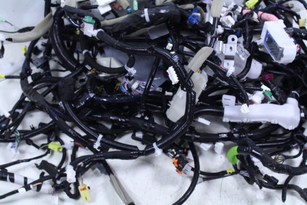 Installation of Nissan X Trail T33 E POWER E 4ORCE 2025 1 5 VC T Car type 4x4 SUV