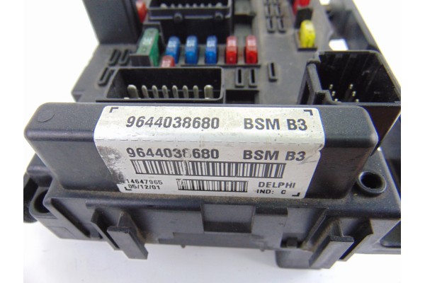 9644038680  CAJA RELES / FUSIBLES CITROEN C3 1.4 16V SensoDrive X-TR 2004 9644038680 201287 CITROEN - 3