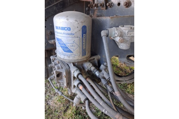 VALVE DEHUMIDIFIER APM EL 1100 RENAULT DXI PREMIUM RANGE D VOLVO FL FE Catalog number of the part EL 1100 Z ZAWOREM EUROPA