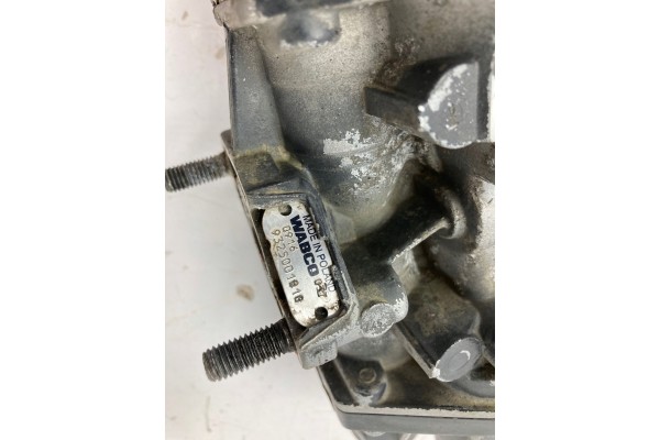 IVECO STRALIS HI WAY 6 WAY VALVE 9325001010 Part manufacturer Iveco OE
