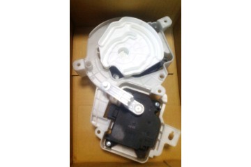 SUBARU LEGACY OBK CONTROLLER PANEL HEATER MOTOR 72131AJ051 ORIGINAL Packaging status original