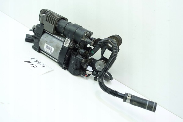 CAYENNE SUSPENSION COMPRESSOR TOUAREG 7P0698007D Catalog number of the original 7P0698007D