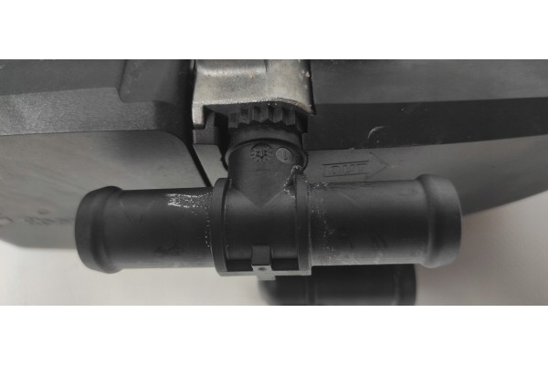 MERCEDES VITO IN 447 WEBASTO EBERSPACHER HYDRONIC S3 D5A 4478303001 Packaging status no packaging