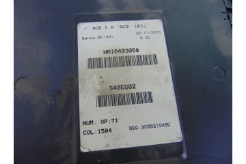 3C0937049D CAJA RELES / FUSIBLES SEAT LEON (1P1) Reference 2006 3C0937049D 201961 SEAT - 3