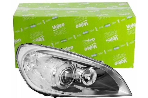 Valeo 046957 Headlight Version European