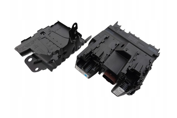 NEW Original Fuse Module 9675349880 Citroen C4 Picasso Version European